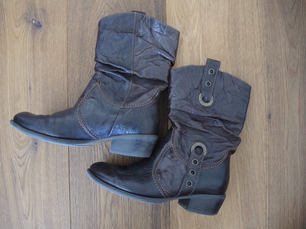 Scarpe da donna: Leder Stiefel Damen – Usato da Steffisburg venduto da AppOffDotCom