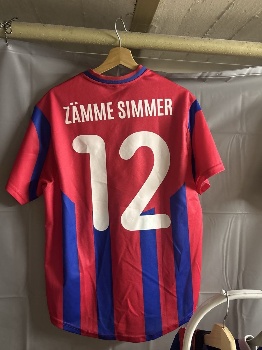Canottiere & Pantaloni: Fc Basel Trikot 12. Maa – Usato da Basel venduto da eli_n5yh 1