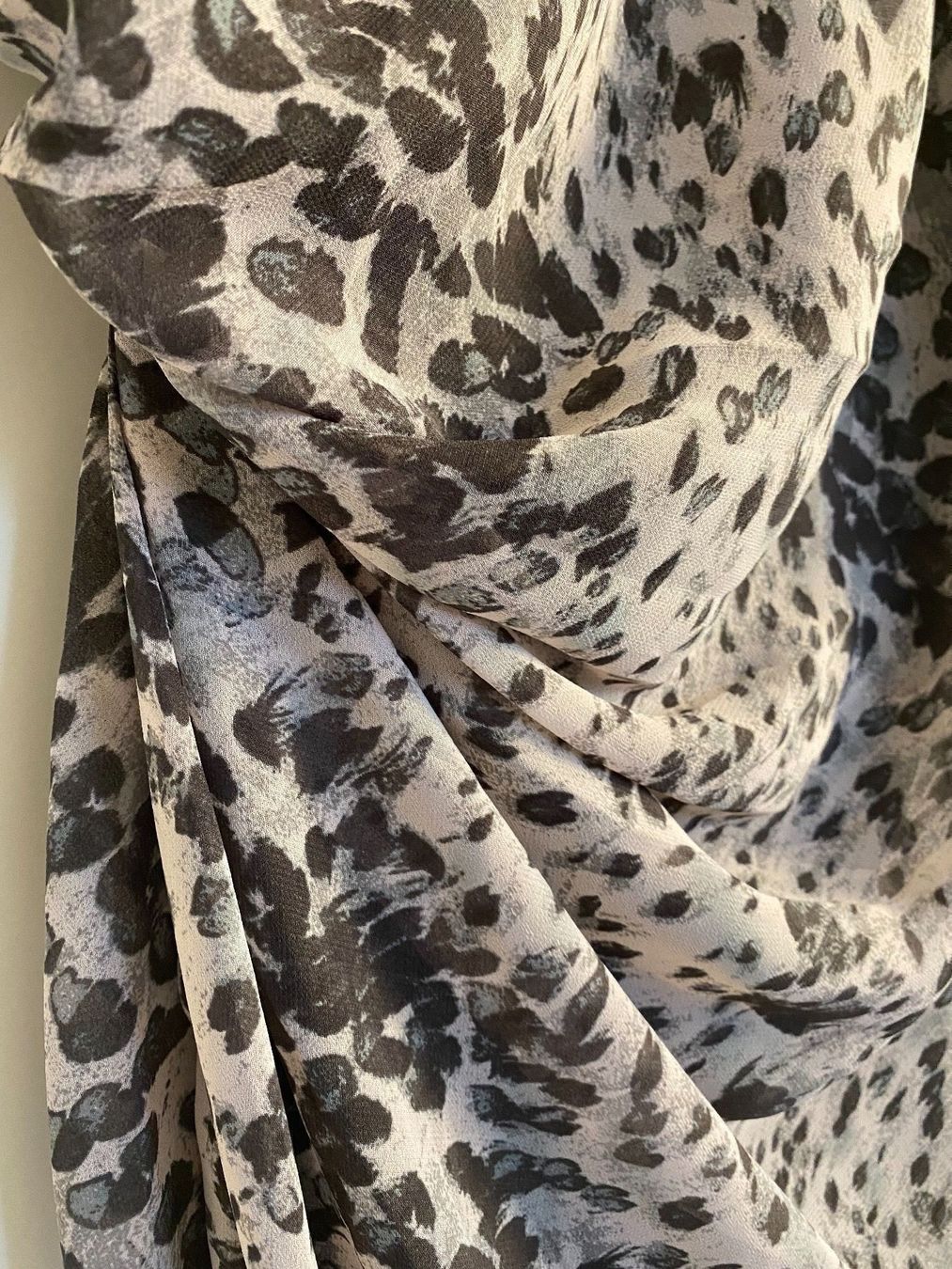 Guess Vestiti: Guess Jaguar Kleid, Einheitsgrösse (S/M) – Nuovo (secondo la descrizione) da Ruggell venduto da sam_ly9m 3