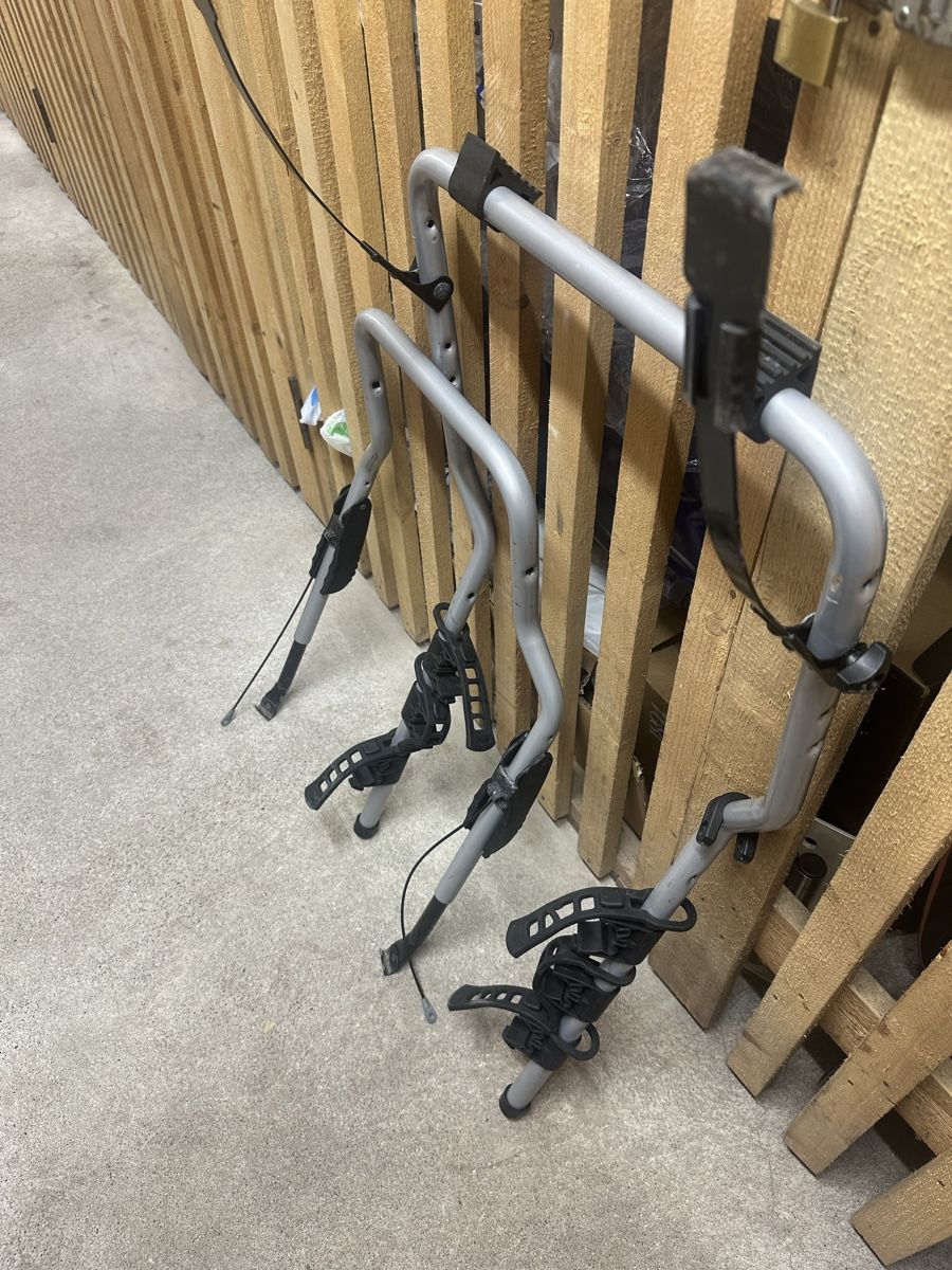Thule Pezzi di ricambio: Thule bike rack – Usato da Zug venduto da abe_6llp
