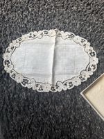 Dentelle Chantilly napperon ovale brodé fait main nouveau 
4