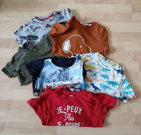 Diverse Kleider Grösse 122, Total 6Stk.