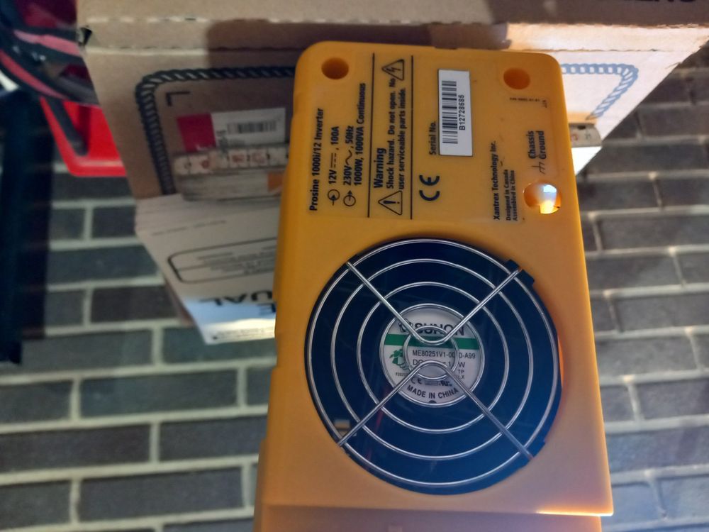 Xantrex Sin Wave Inverter 1000/1800 (Gebraucht) in Bülach für CHF 57 ...