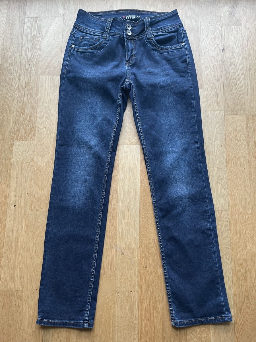 Jeans: Jeans Hose Chicorée Denim Gr 38 – Usato da Murten venduto da bobby99777744