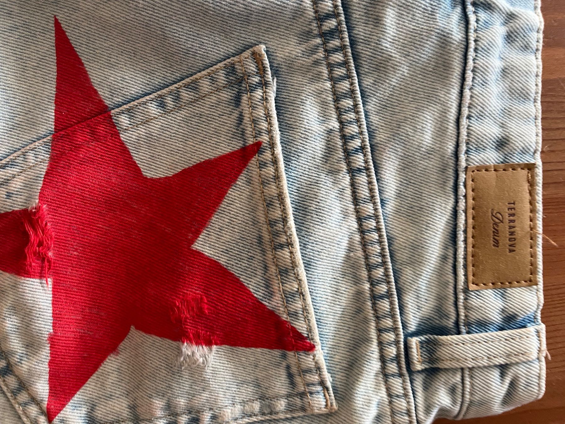 Jeans: Shorts Damen 38 – Usato da Küssnacht am Rigi venduto da ciucchino 3