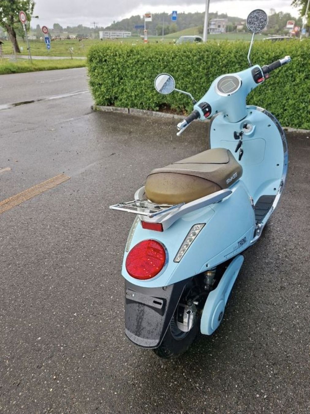 Scooter: Elektroroller Sykee Trend hellblau Neu – Nuovo e nell'imballaggio originale da Ostermundigen venduto da Ismett 1