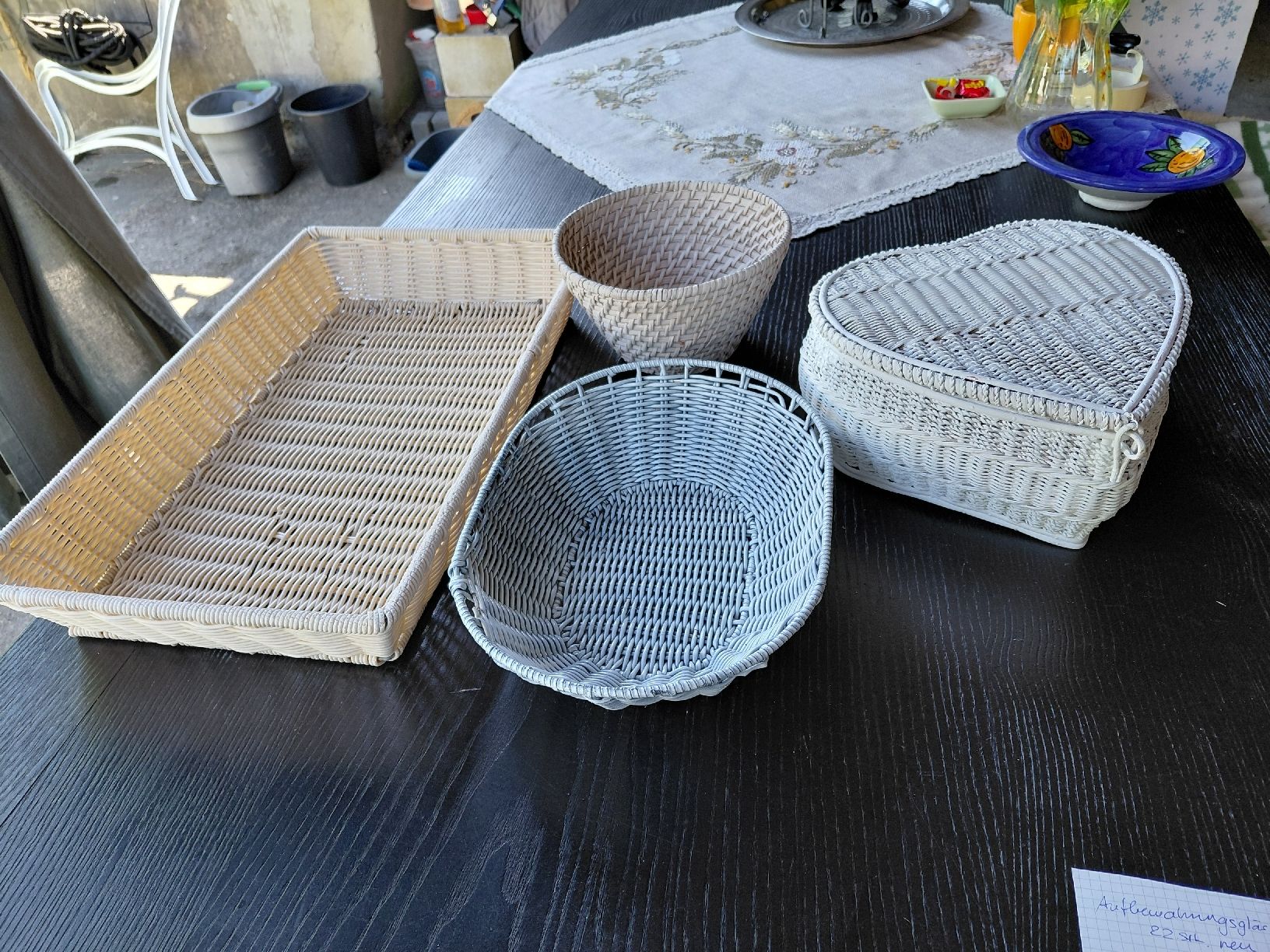 Sonstiges für Haushalt & Wohnen: Körbe in weiss – Gebraucht aus zuchwil von parson65