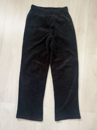 Chicoree Plüschhose schwarz Grösse S weich bequem