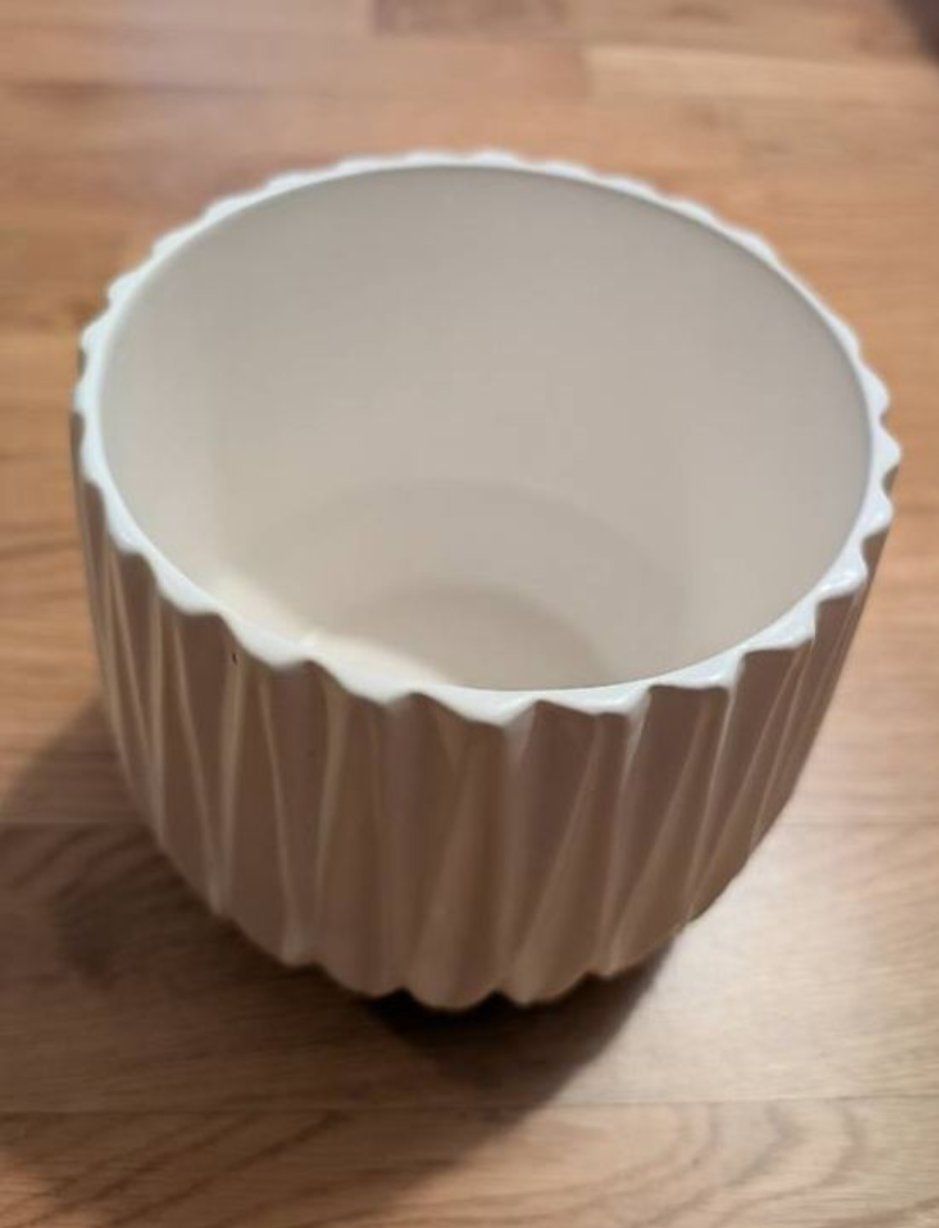 Pots de fleurs: Übertopf, weiss – D'occasion à Luzern par Quy