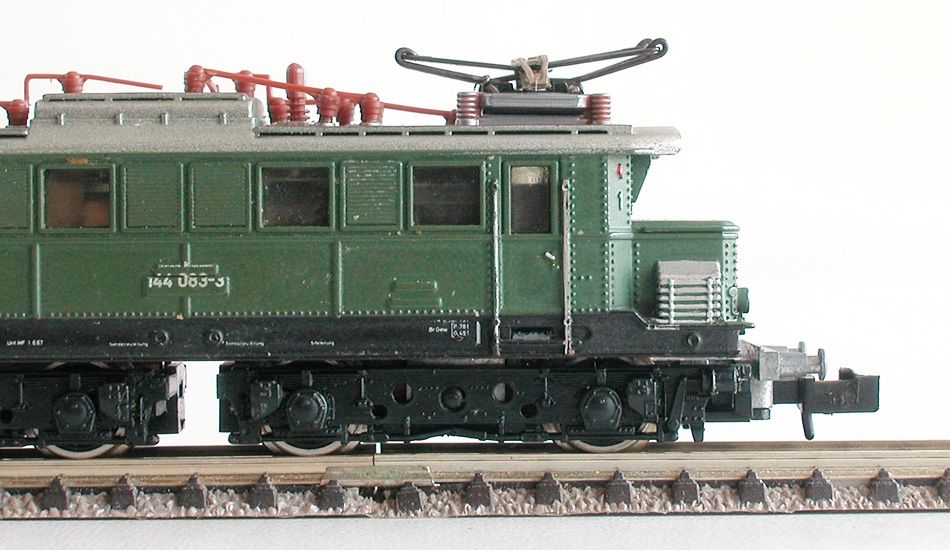Trix Modellini di ferrovie: Minitrix elektr. Lokomotive E 144 der DB Spur N – Usato da Oberwil BL venduto da Klang 2