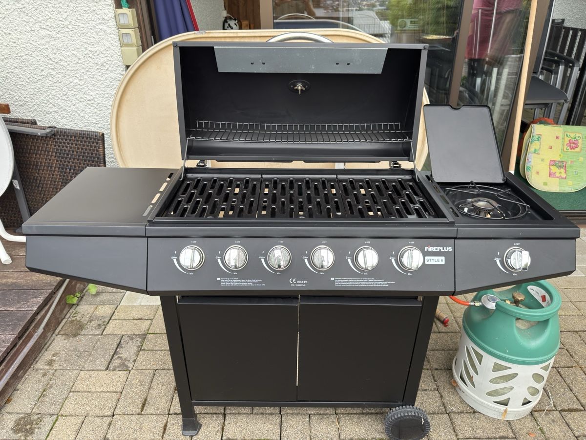 Griglie: Gasgrill Fireplus Style 6 mit Kochfeld – Nuovo (secondo la descrizione) da Schwaderloch venduto da selinchen