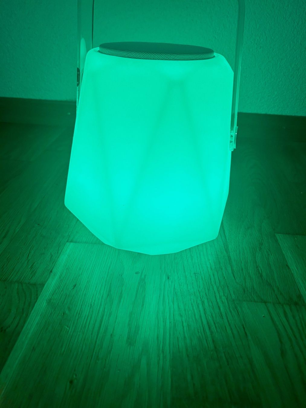Casse acustiche: Musiklautsprecher mit LEDs – Nuovo (secondo la descrizione) da Niederuzwil venduto da sifel