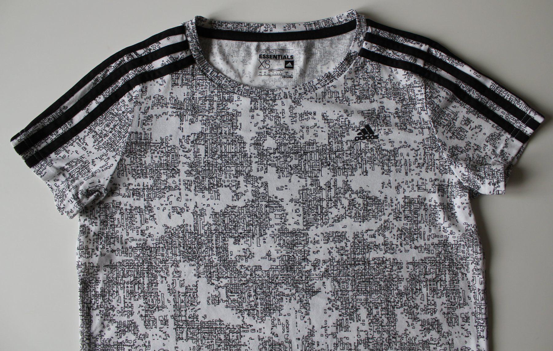 Adidas T-shirt: T-shirt Adidas t. XS – Usato da Peseux venduto da Gilloss 1