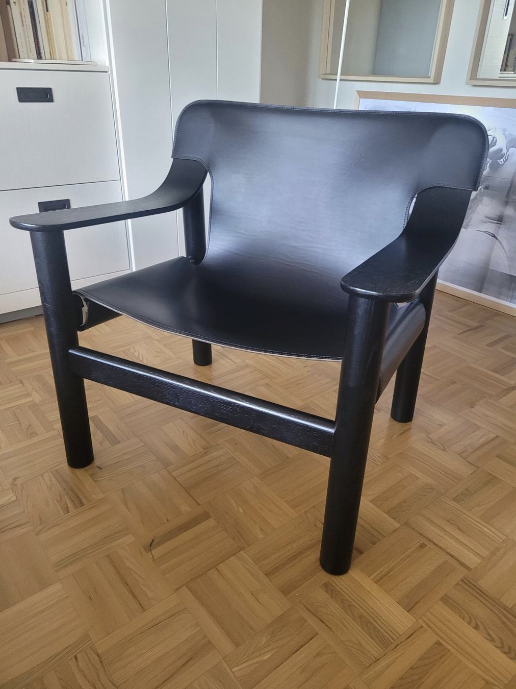 Hay Poltrone: Sessel Bernard von HAY, Echtleder und MassivEiche, schwarz – Usato da Zürich venduto da HelloSunshine8048