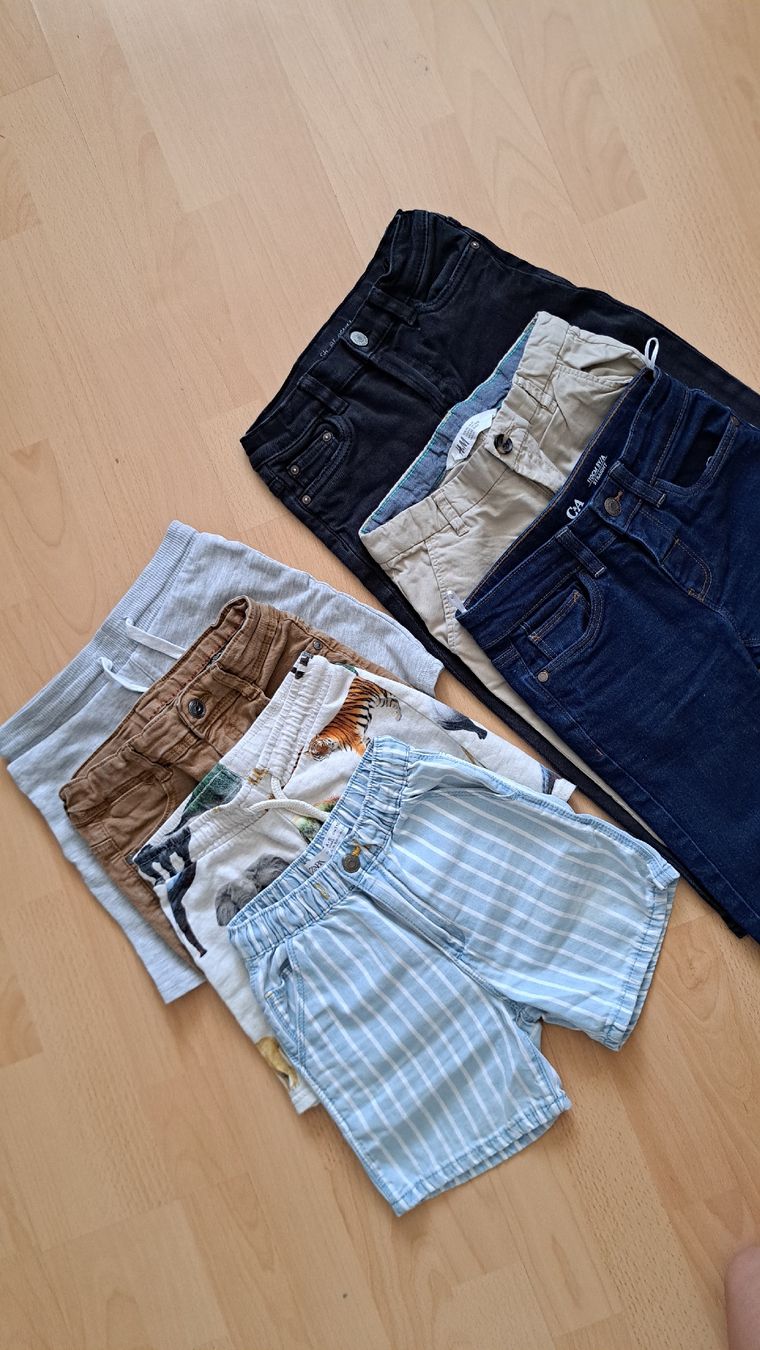 H&M Lotti & Set di vestiti: Boys Pants and Shorts 4 5 years – Usato da Thun venduto da tan_2kvt 7
