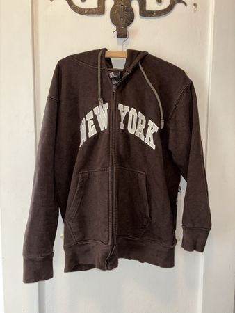 NewYork zipper/ Jäggli / Kapuzzenpulli grösse L