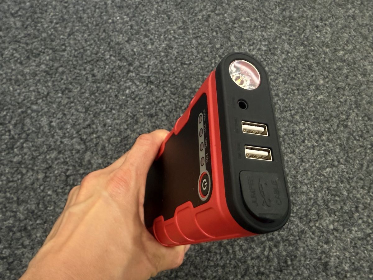 Caricabatterie: Starthilfe Unitec Jump Starter – Nuovo (secondo la descrizione) da Arosa venduto da hel_7v5h 2