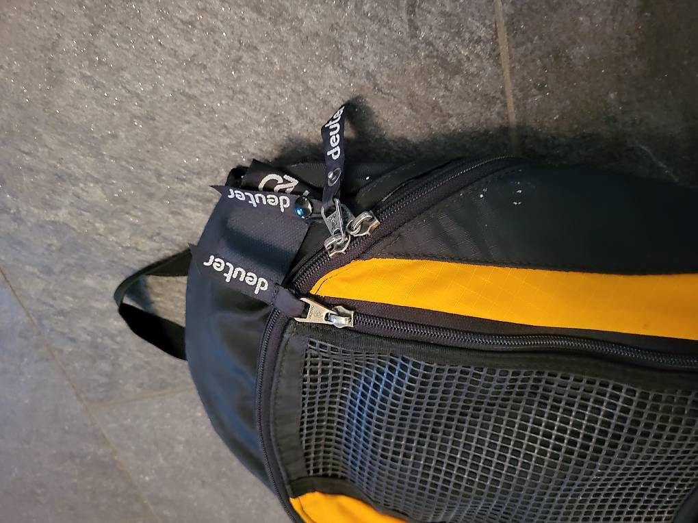 Deuter Zaini: Deuter Pace.X.Air Rucksack Schwarz/Gelb - Perfekt ... – Usato da Oberglatt ZH venduto da watchkurt 2