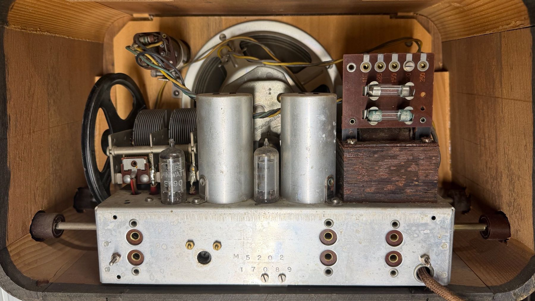 Biennophone Radio: Vintage Röhrenradio – Usato da Zuchwil venduto da Clamase 2