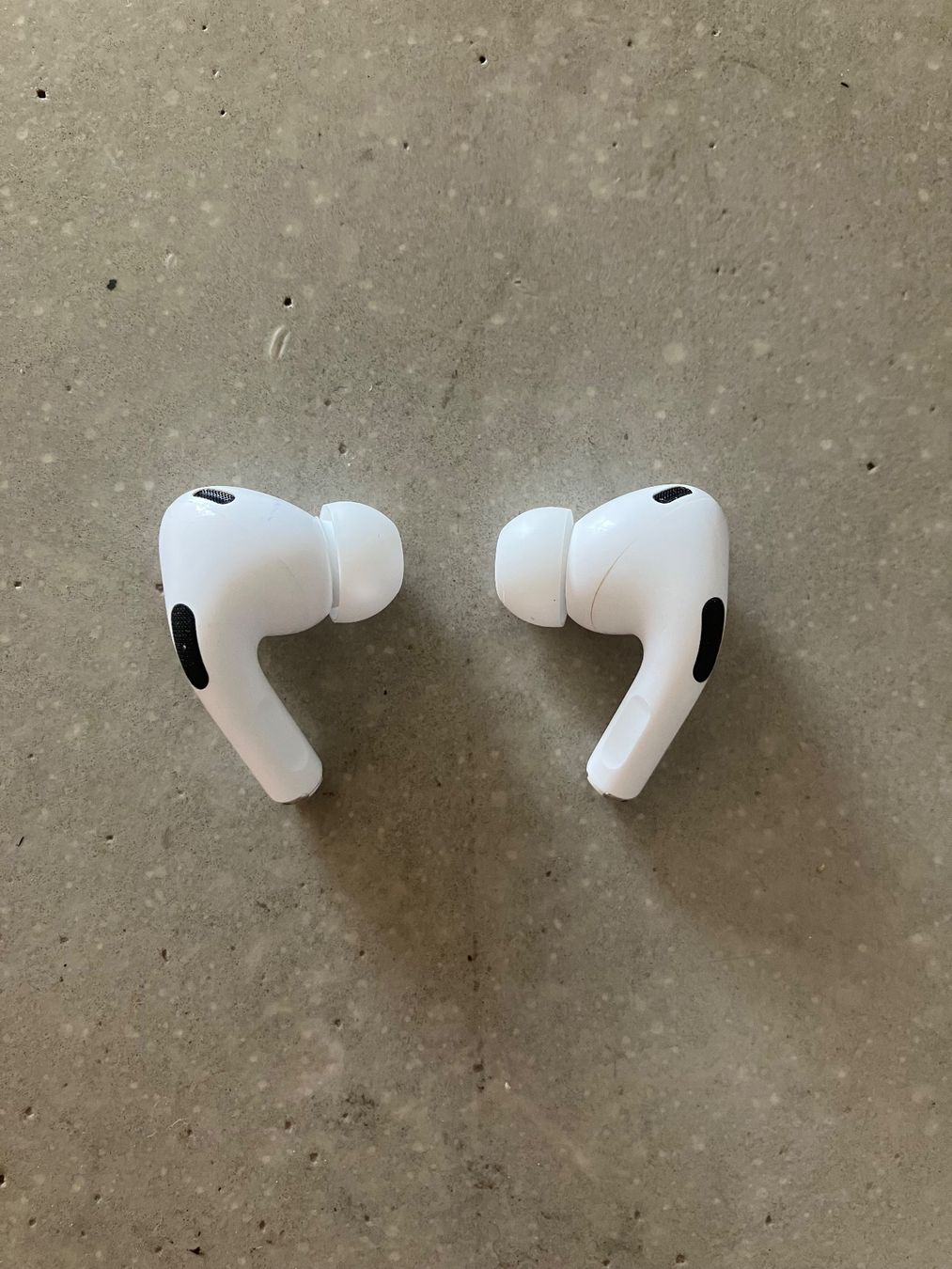 Apple Cuffie: APPLE Air Pods Pro 2 – Usato da Lausanne venduto da mr.v 4