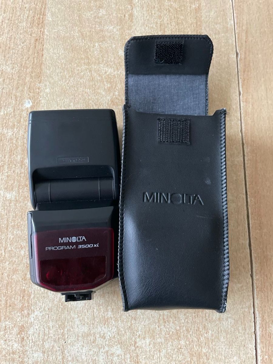 Minolta Flashs: Minolta Program 3500xi Blitzgerät mit Tasche schwarz – Neuf (Voir description) à Gossau SG par kro_8hmw