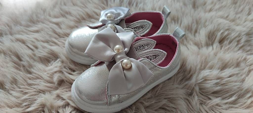 Scarpe per ragazze: Wunderschöne Mädchenschuhe - Grösse 25 – Nuovo e nell'imballaggio originale da Teufenthal AG venduto da Agnieszka93 2