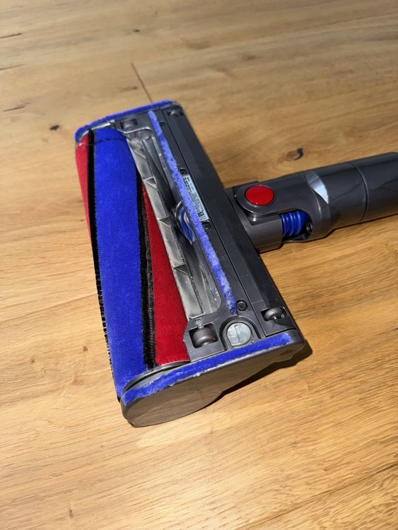 Original Saugrohr für Dyson V8 mit SoftElektrowalzenbürste Kaufen auf Ricardo