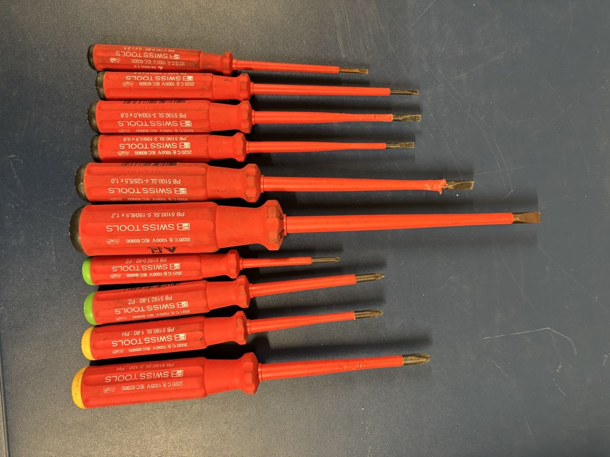 PB Swiss Tools Tutti gli attrezzi: Swiss Tools Schraubenzieher-Set - 11 teilig  – Usato da Bärau venduto da Luschwa