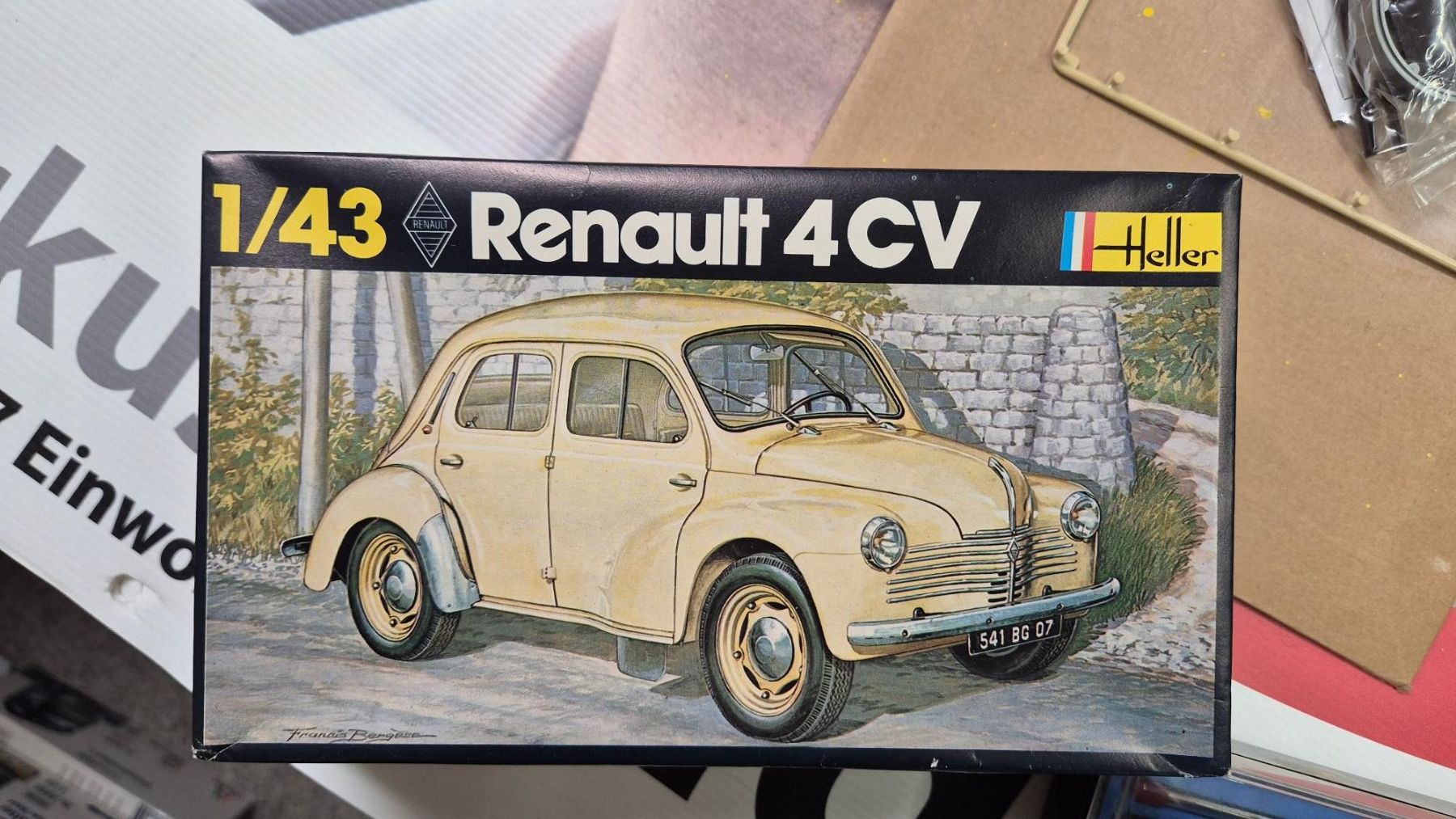 Heller Kit di modellismo & Modellini statici: Renault 4CV – Nuovo (secondo la descrizione) da Wettingen venduto da Mmarb