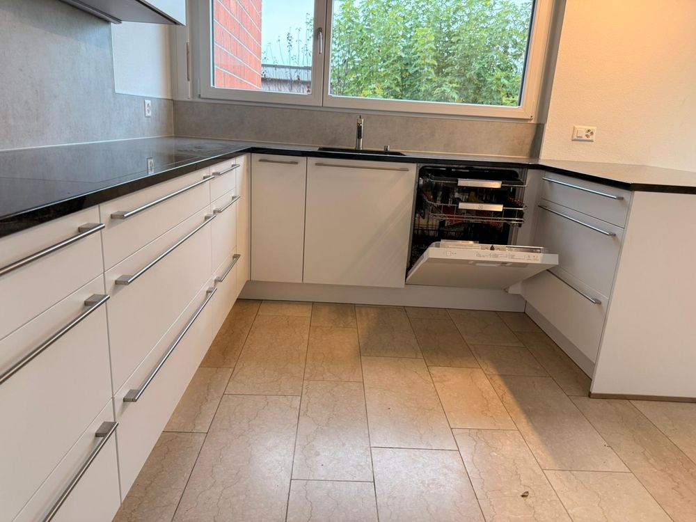 Einbaukuche Mit Elektrogeraten Gebraucht