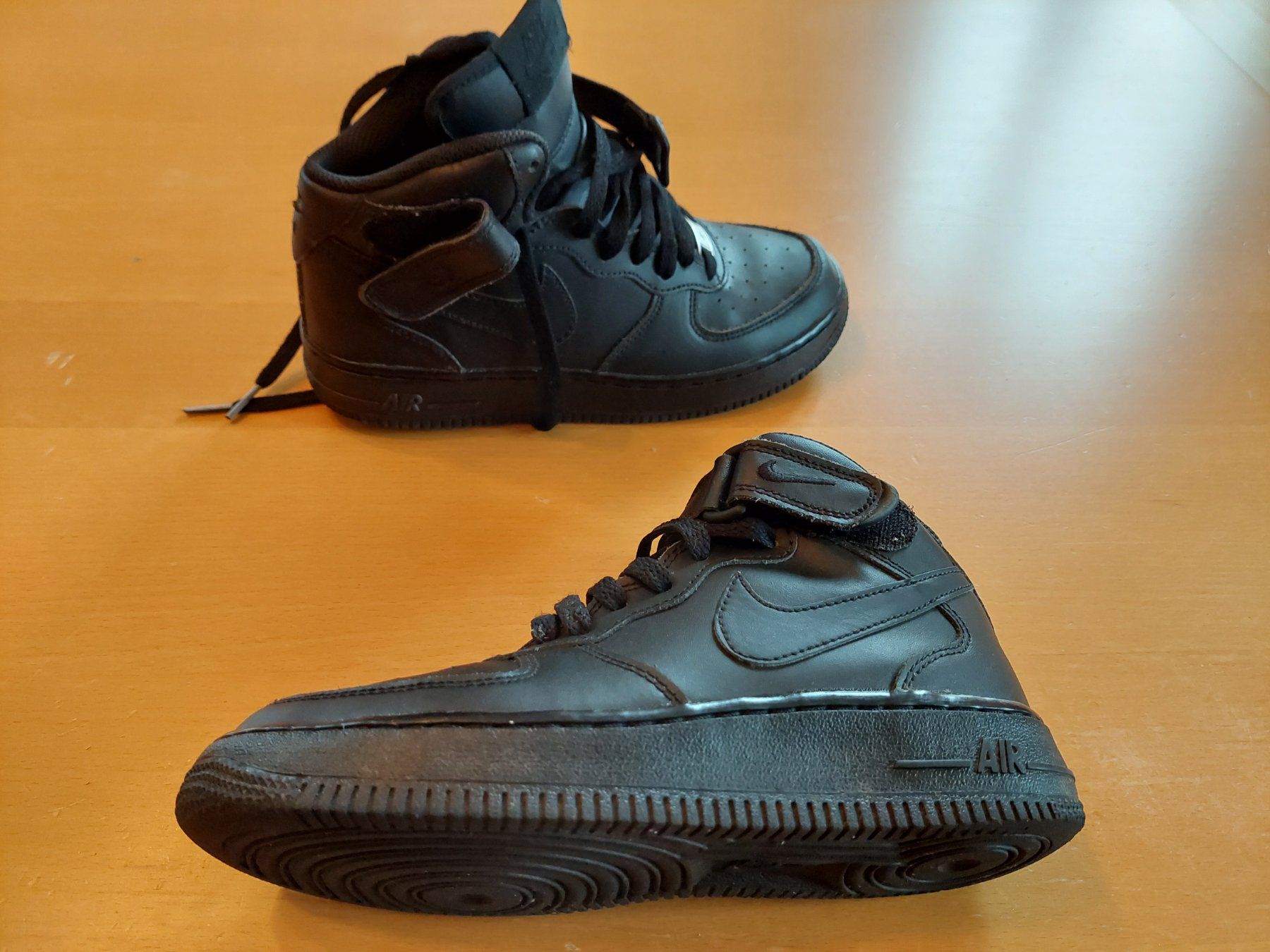 Nike Scarpe per ragazzi: Nike Air Force 1 Winterschuhe  Gr.37.5 – Usato da Zürich venduto da xxyy00 2