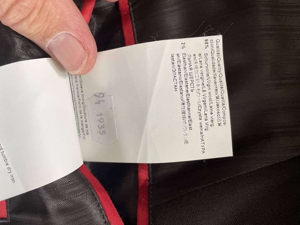 Completi: Hugo Boss Schurwolle Jacket Grösse 94 – Usato da Muttenz venduto da Style_2000 3