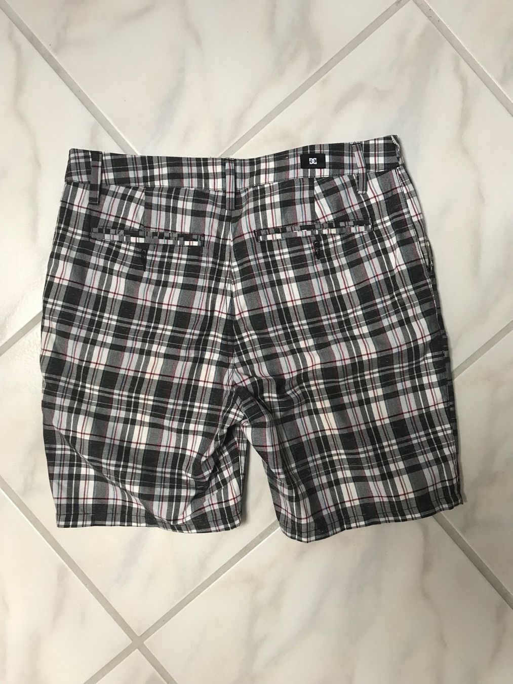 Pantaloni: DC shorts, size 32 – Usato da Langnau am Albis venduto da CollectingCoRe 2