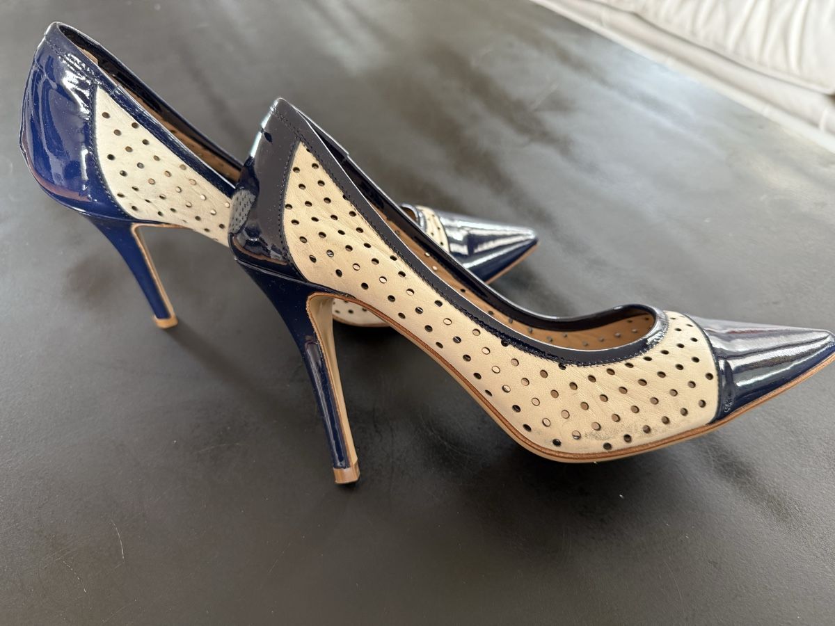 Chaussures femmes: Paire d’escarpins en cuir – Neuf (Voir description) à Vernier par ley_yqh9 3