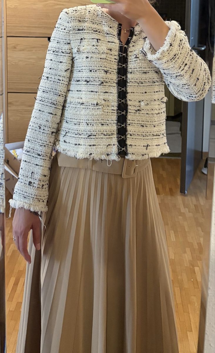 Mango Giacche: Mango tweed Jacket cream black fringe hook closure – Usato da Zürich venduto da FStewart 5