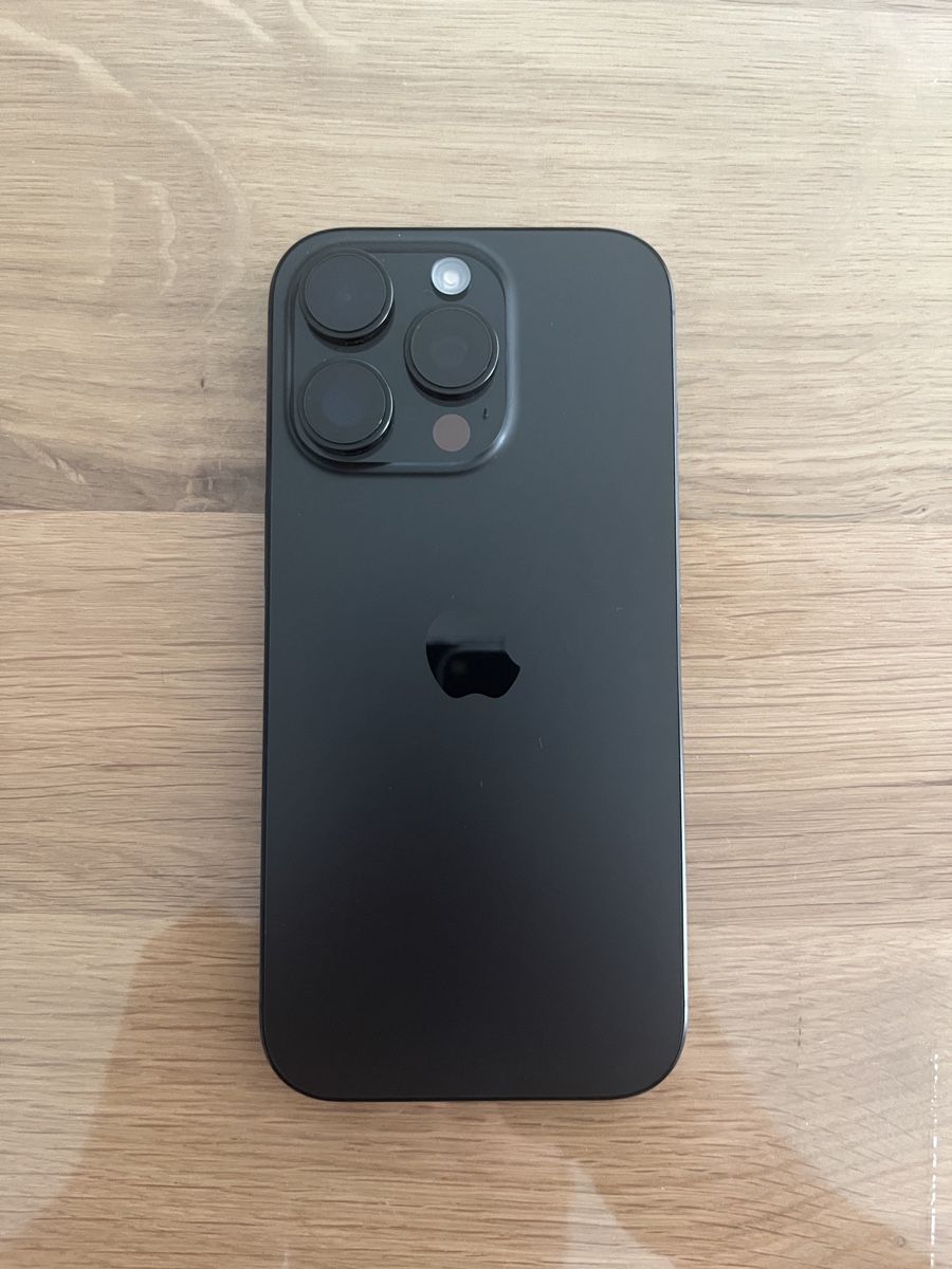 Apple Portables: Iphone 16 pro – Neuf (Voir description) à Leibstadt par Alen-B 1
