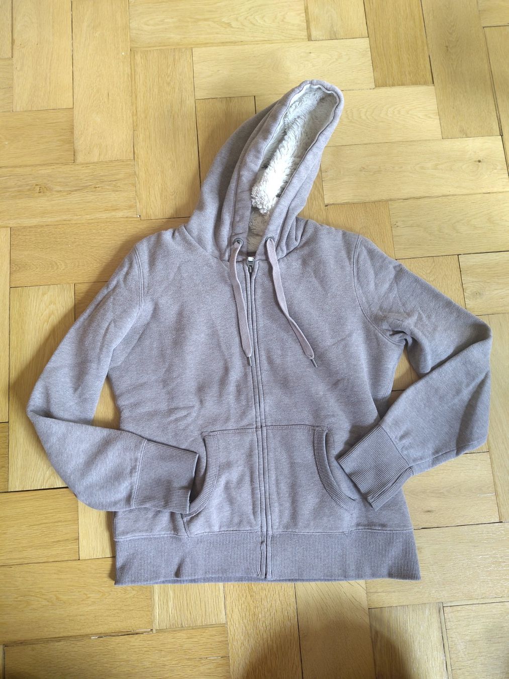 H&M Pullover & Sweatshirts: Kapuzenjacke – Gebraucht aus Bern von Linii