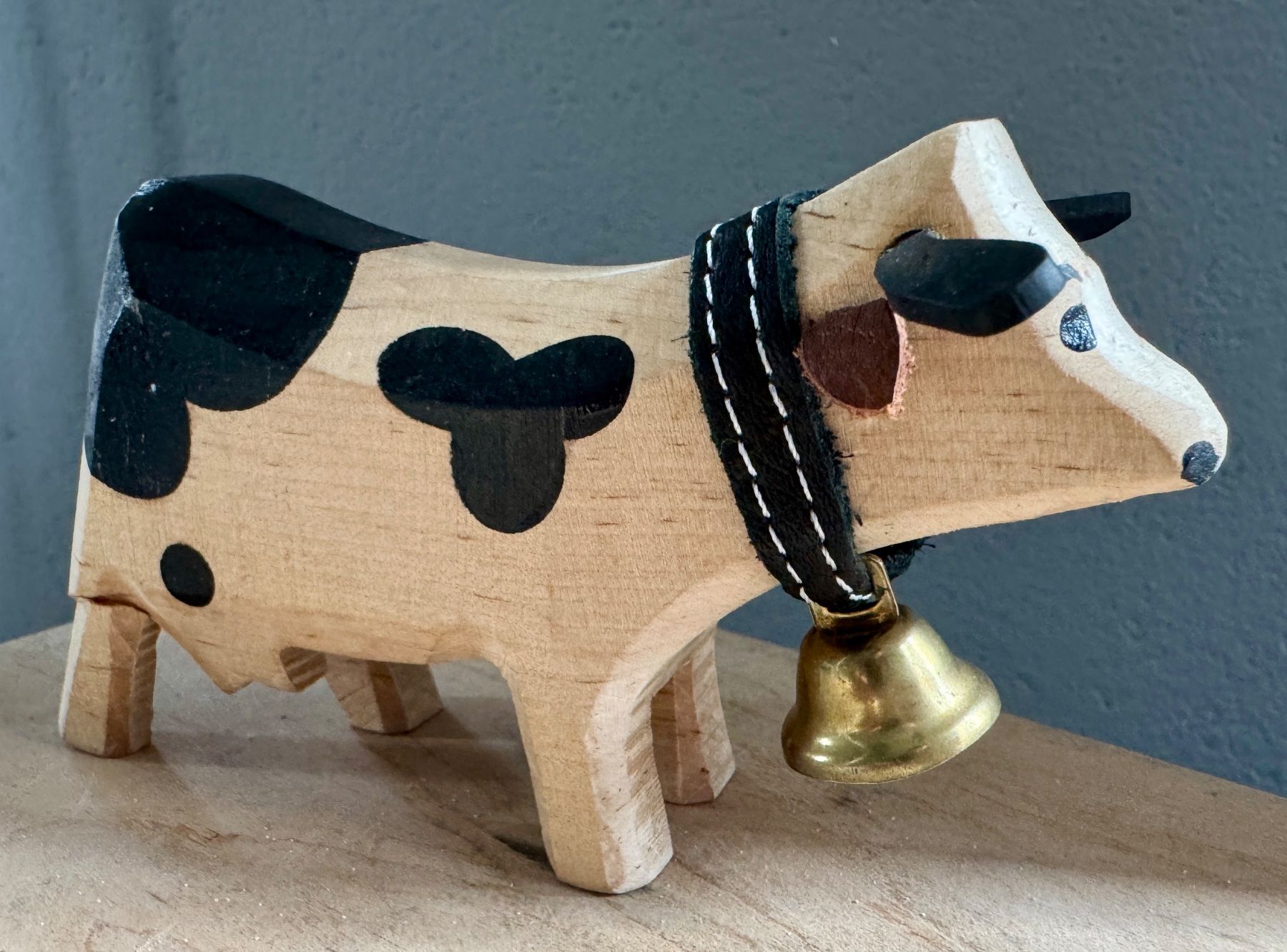 Statuette: Alte geschnitzte Holzkuh Kuh Holz – Usato da Rothrist venduto da Luckywinner 2