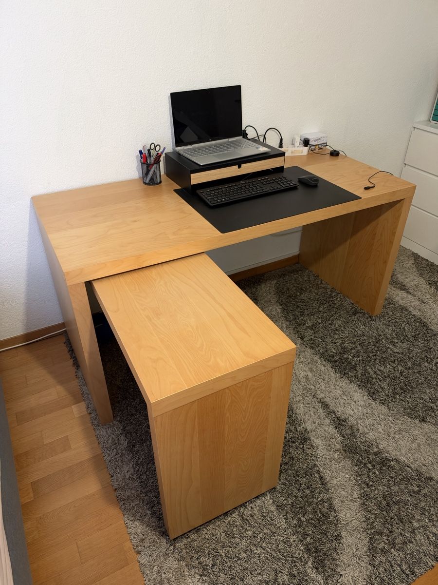 Scrivanie: IKEA Schreibtisch  – Usato da Wettingen venduto da DarioV17
