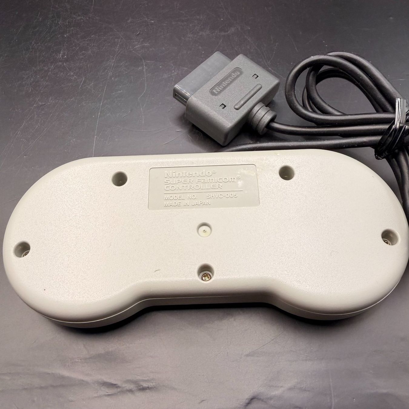 Nintendo Controller: Original SNES Controller – guter Zustand – Usato da Düdingen venduto da Nerdworld 4