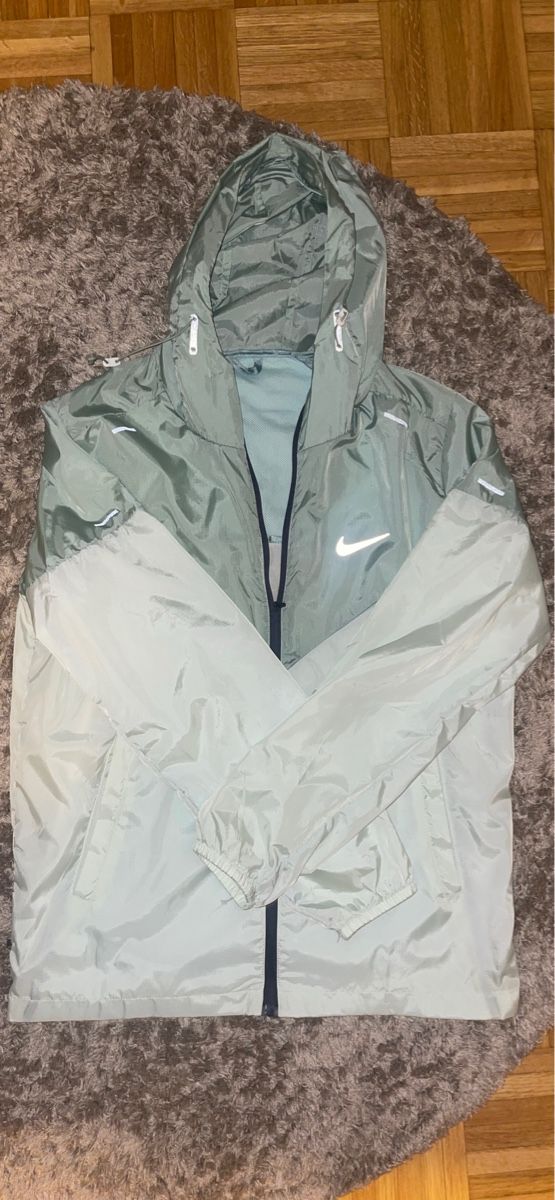 Jacken & Mäntel: Veste Nike coupe-vent légère – Gebraucht aus Genève von jak_rd6k