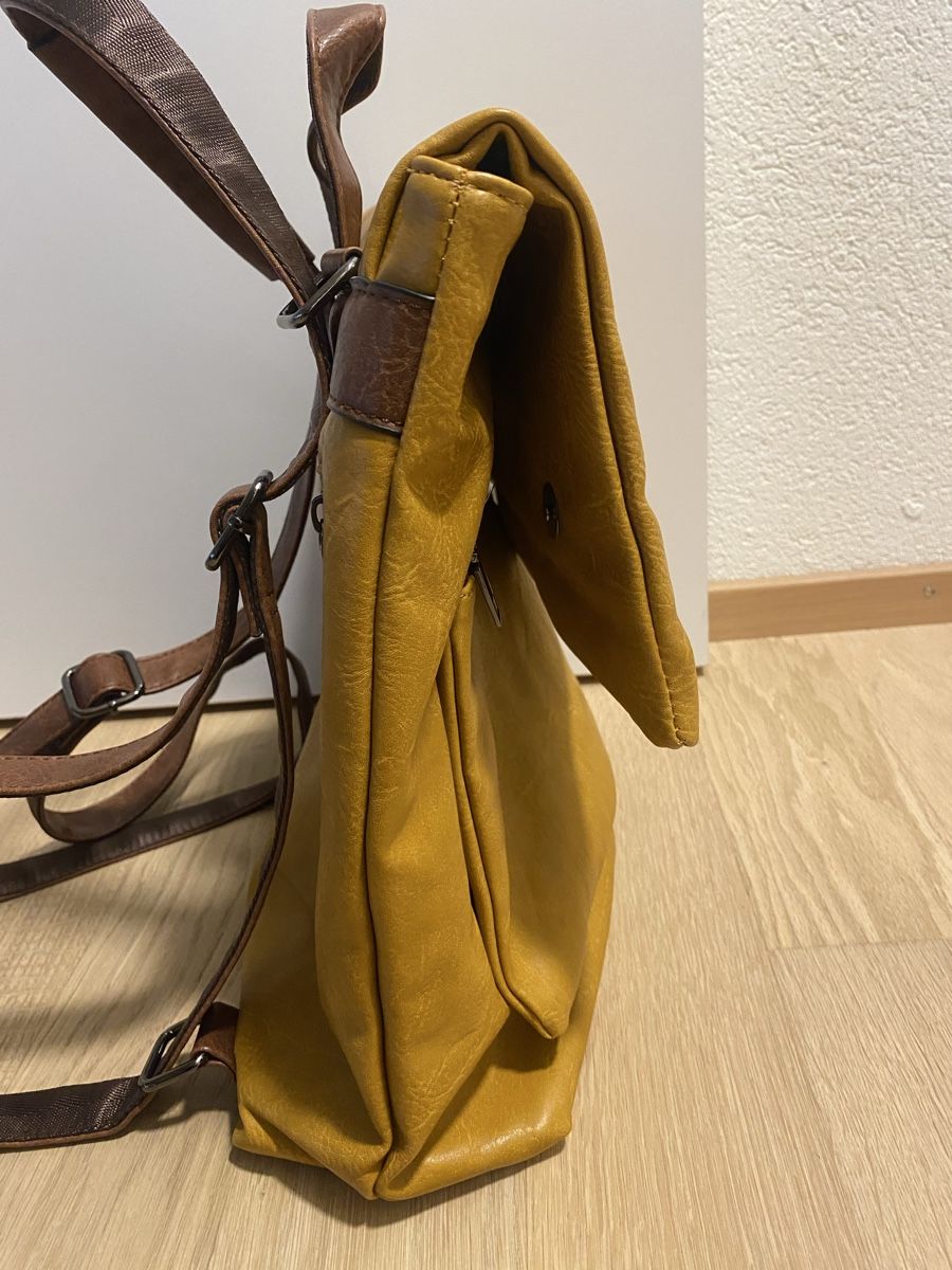 Zaini: Rucksäckli Kunstleder, senfgelb – Nuovo (secondo la descrizione) da Alchenstorf venduto da ann_ppl8 5