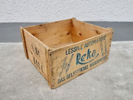alte Holzkiste Kiste REKA - DAS SELBSTTÄTIGE WASCHMITTEL