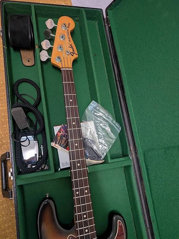 Fender Instruments de musique: Fender Precision Bass 1969 – D'occasion à Dübendorf par rek_g7wt 1