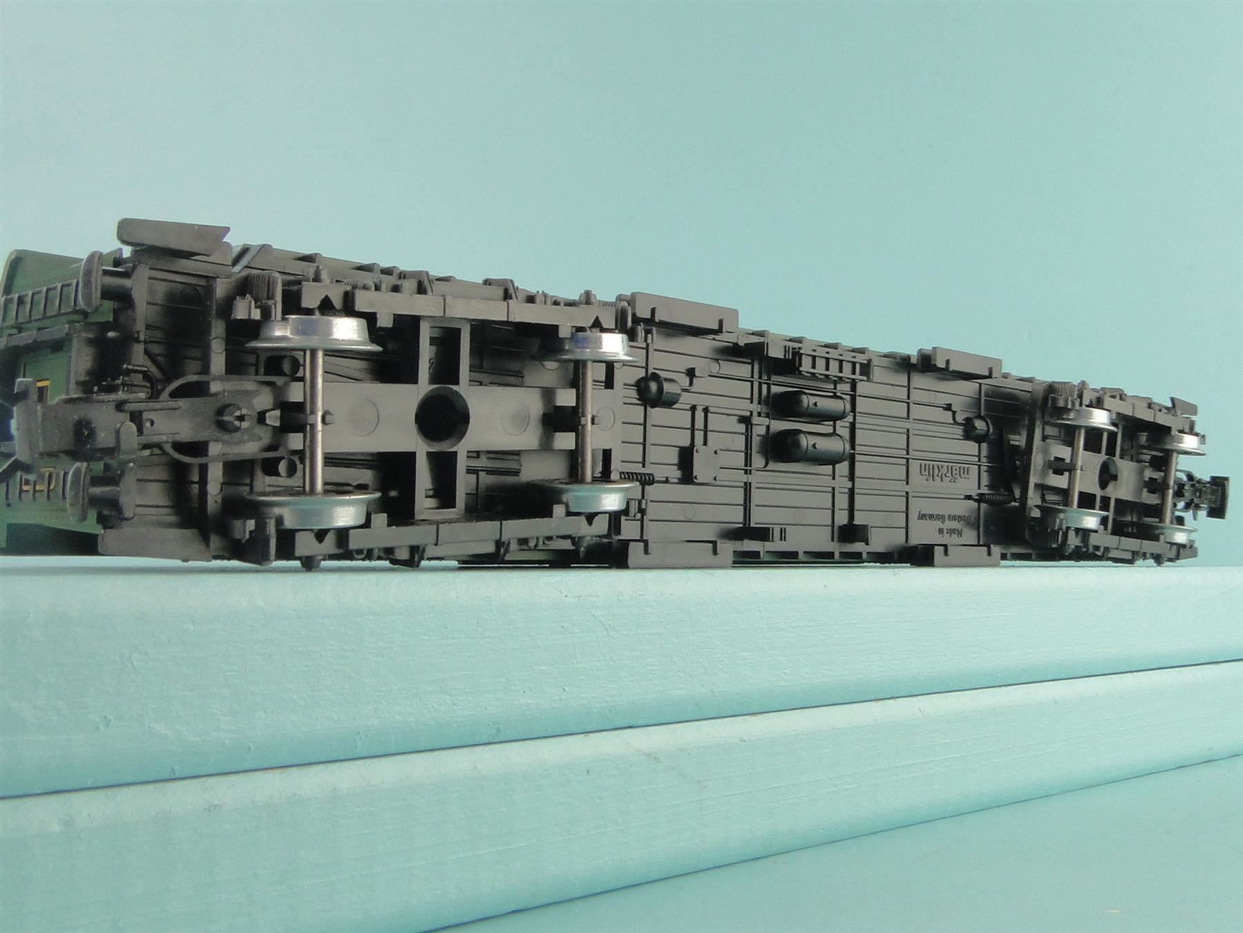 Märklin Modellini di ferrovie: Märklin 4140 DB Gepäckwagen – Usato da Bülach venduto da cann11 4