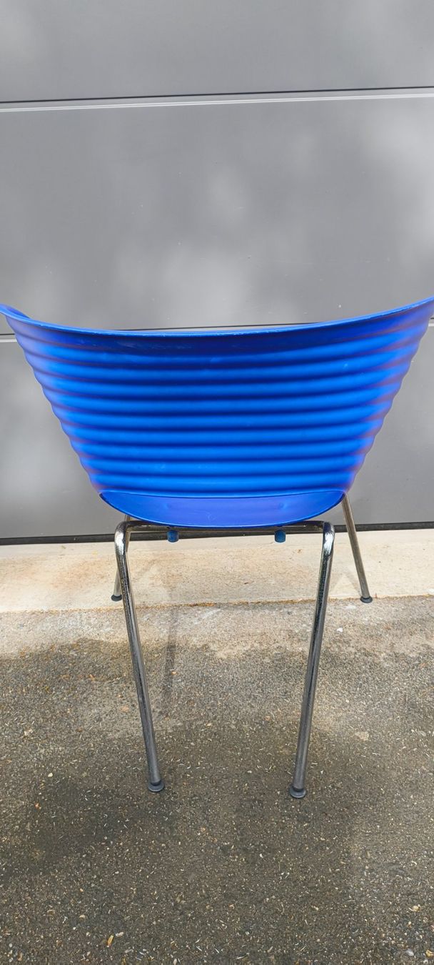 Vitra Sedie: Vitra Tom Vac Stuhl Blau – Usato da Bern venduto da Ghanem 5