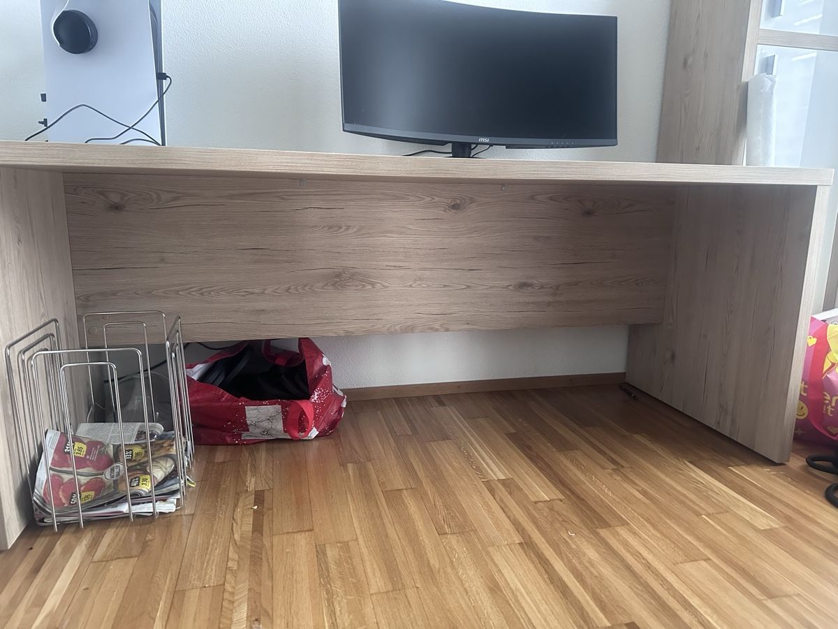 Bureaux: Schreibtisch Holzoptik – D'occasion à Frauenfeld par Sama_12 1