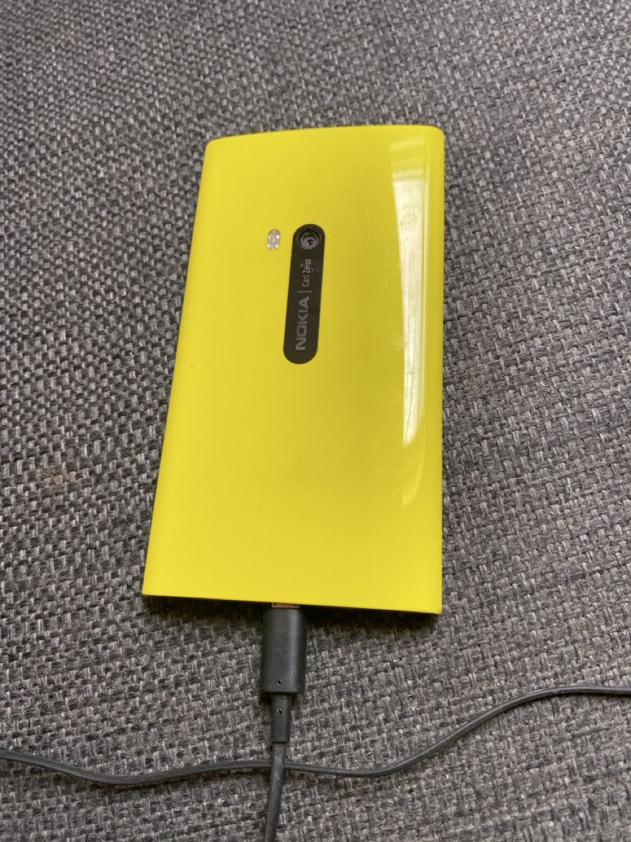 Nokia Telefoni cellulari / Smartphones: Nokia Lumia 920, software Windows 10 Mobile, Ram 1GB – Usato da Hunzenschwil venduto da Smiles 3