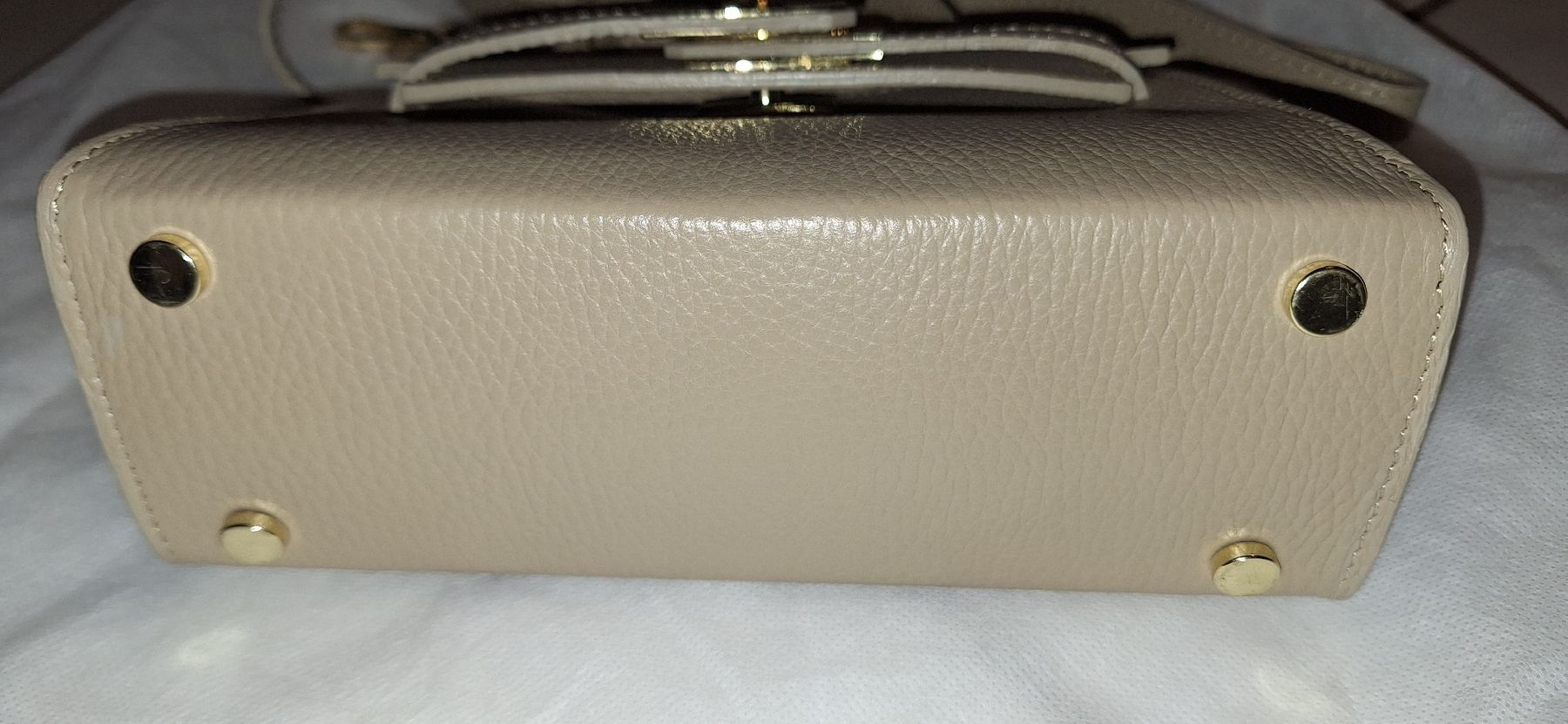 Borse da donna: Kleine Tasche aus echtem Leder – Nuovo (secondo la descrizione) da Wilen b. Wollerau venduto da kat_35 6