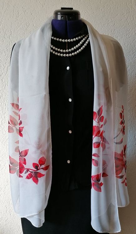 Sommerlicher Foulard weiss mit wunderschönen Rosen | Kaufen auf Ricardo